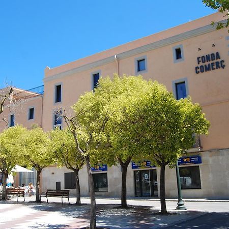 Apartaments Fonda Comerc Torroella de Montgrí Екстериор снимка