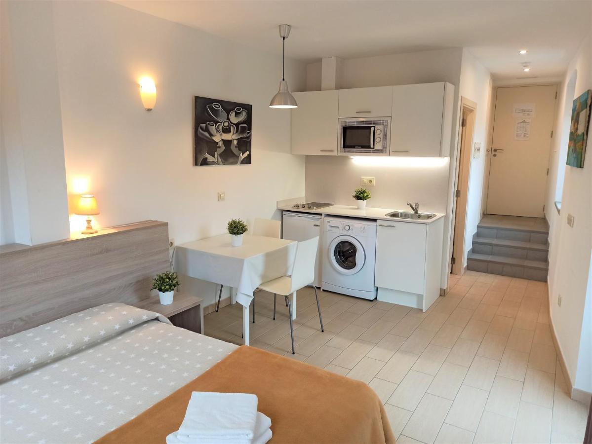 Apartaments Fonda Comerc Torroella de Montgrí Екстериор снимка