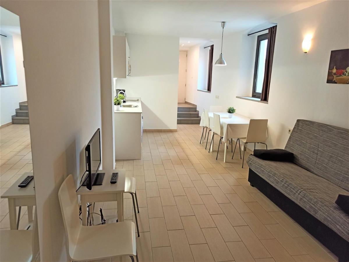 Apartaments Fonda Comerc Torroella de Montgrí Екстериор снимка