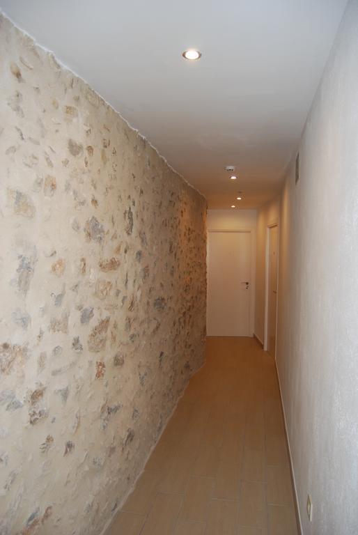 Apartaments Fonda Comerc Torroella de Montgrí Екстериор снимка